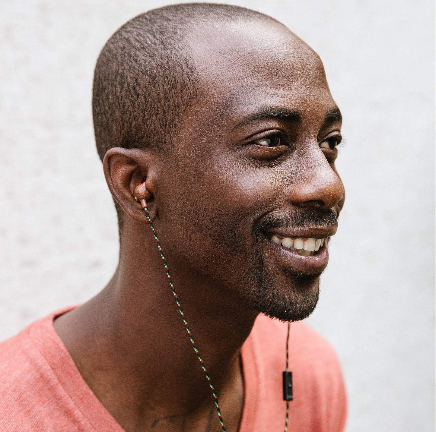 House of Marley Smile Jamaica: Wired Earphones with Microphone, Noise Isolating Design, and Sustainable Materials (Rasta)